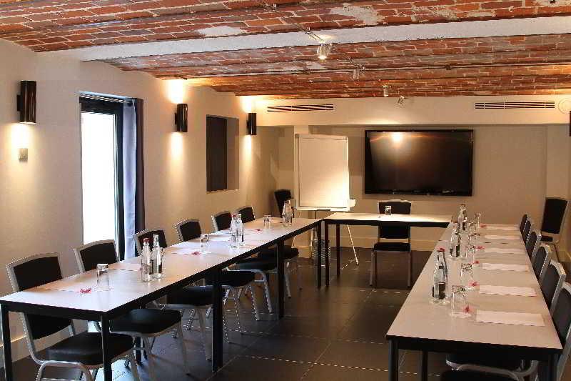 Le César Hôtel Provins Esterno foto